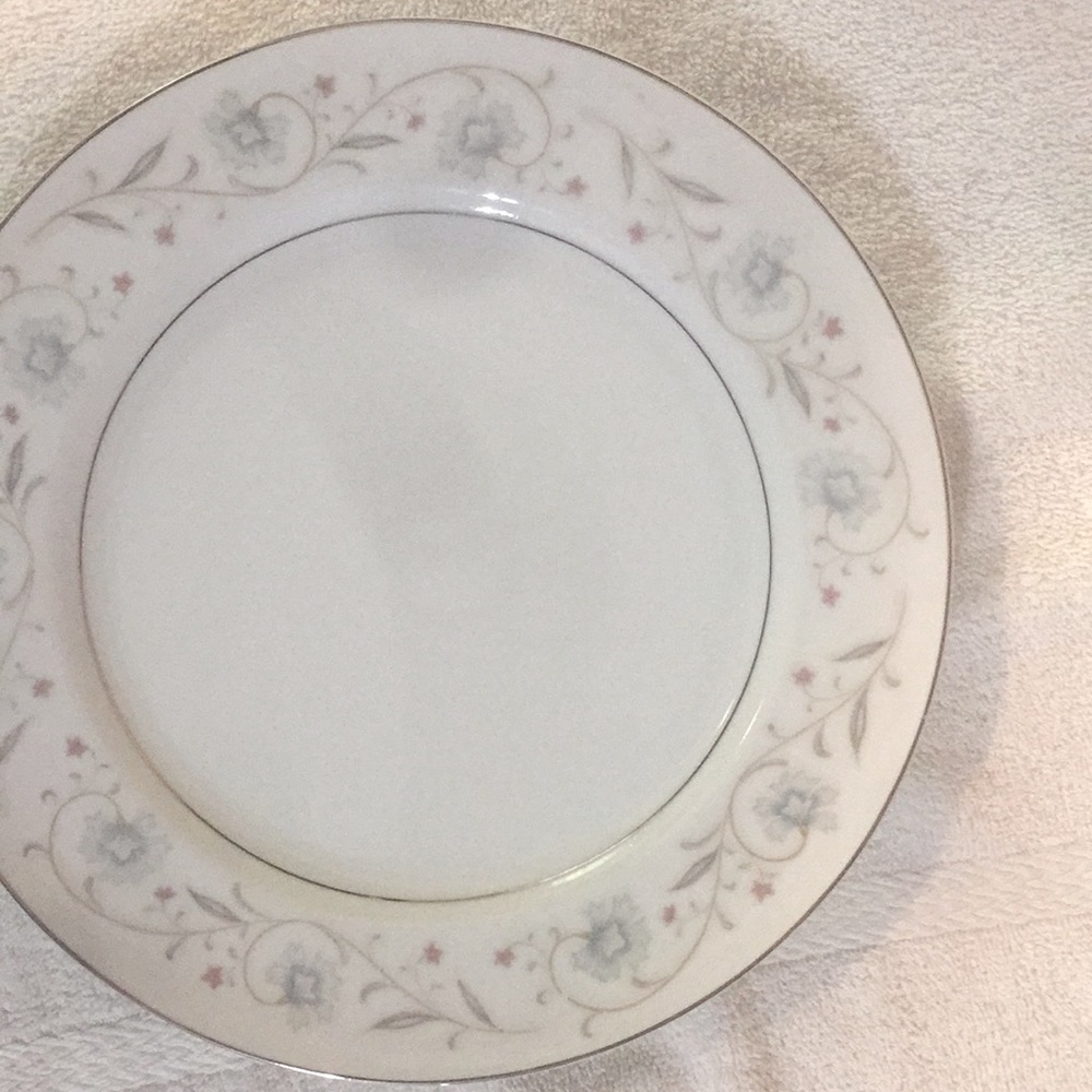 English Garden Fine China 1221 Japan Excellent Condition